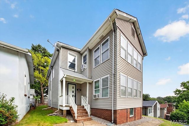 6217 Minnesota Avenue, St Louis, MO 63111