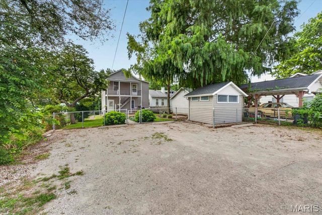 6217 Minnesota Avenue, St Louis, MO 63111