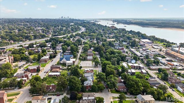 6217 Minnesota Avenue, St Louis, MO 63111