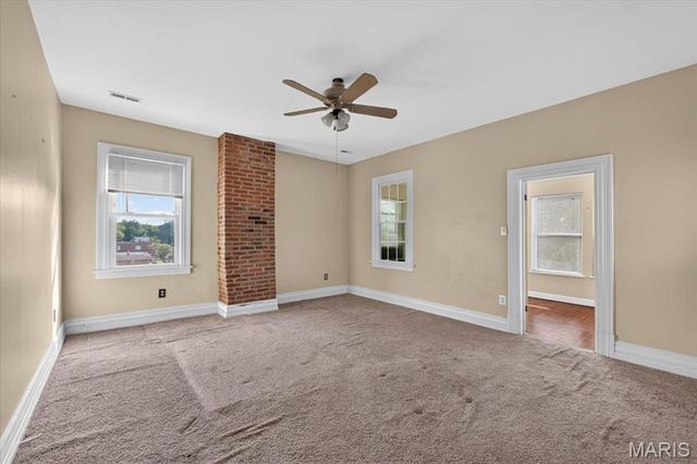 6217 Minnesota Avenue, St Louis, MO 63111