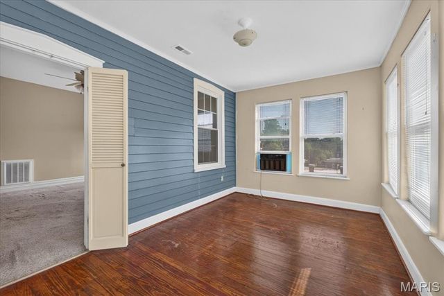 6217 Minnesota Avenue, St Louis, MO 63111