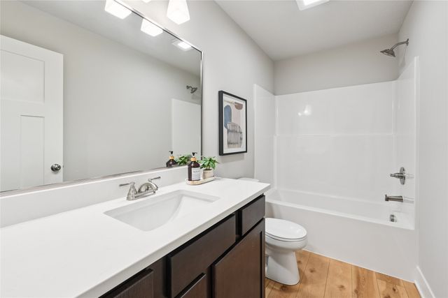 240 NW Lavelle Drive, Waukee, IA 50263