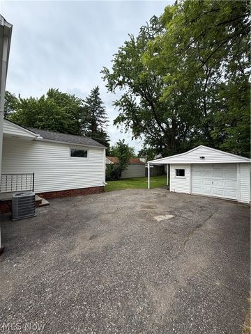 1353 Broadway Avenue, Bedford, OH 44146