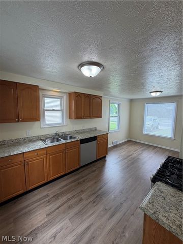 1353 Broadway Avenue, Bedford, OH 44146