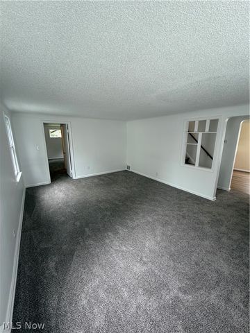 1353 Broadway Avenue, Bedford, OH 44146