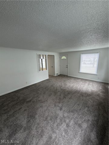 1353 Broadway Avenue, Bedford, OH 44146