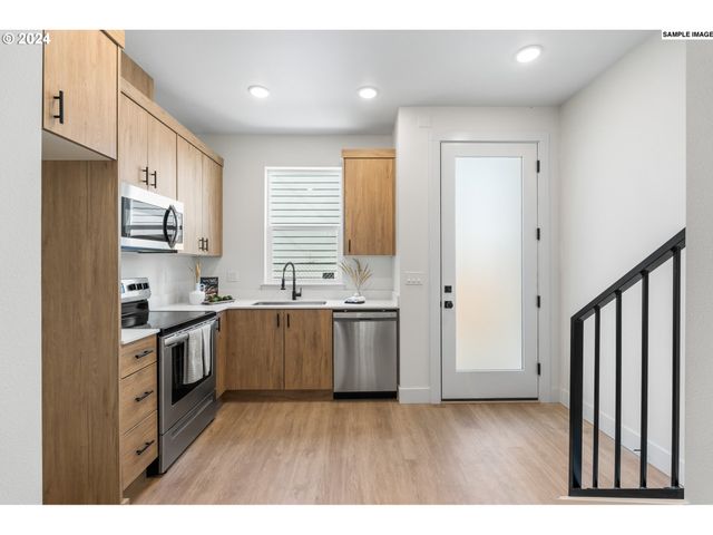 6669 N Fessenden St, Portland, OR 97203