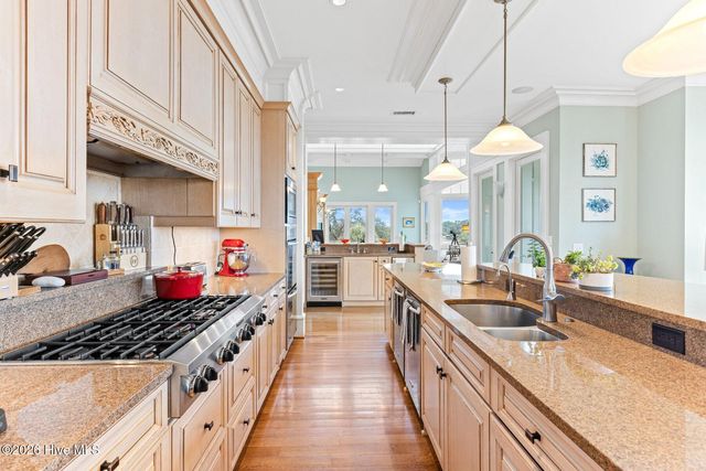 1121 Pembroke Jones Drive, Wilmington, NC 28405