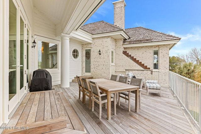 1121 Pembroke Jones Drive, Wilmington, NC 28405