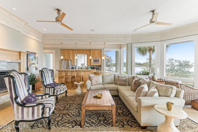 1121 Pembroke Jones Drive, Wilmington, NC 28405