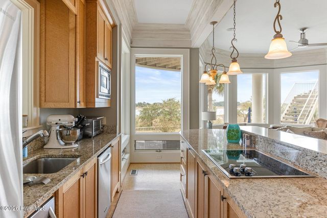 1121 Pembroke Jones Drive, Wilmington, NC 28405