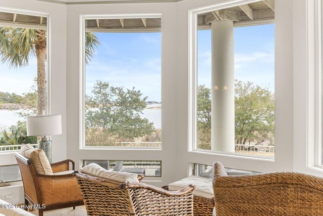 1121 Pembroke Jones Drive, Wilmington, NC 28405