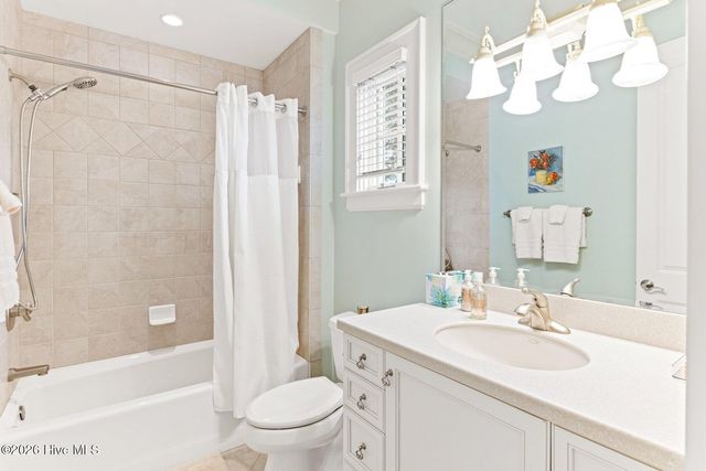 1121 Pembroke Jones Drive, Wilmington, NC 28405