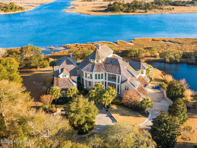 1121 Pembroke Jones Drive, Wilmington, NC 28405