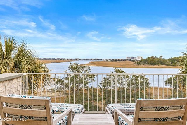 1121 Pembroke Jones Drive, Wilmington, NC 28405