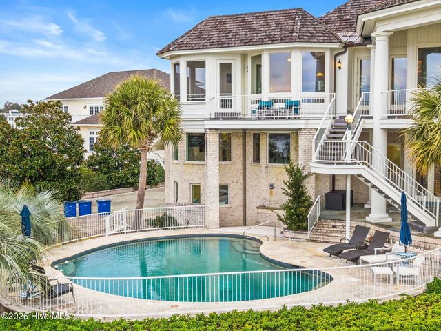 1121 Pembroke Jones Drive, Wilmington, NC 28405