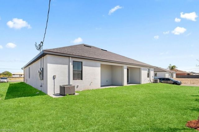 1542 8th PL, Cape Coral, FL 33909