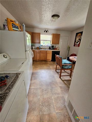 915 Dryden Avenue, Copperas Cove, TX 76522