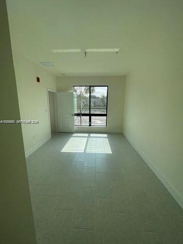 8167 NW 41 Street E111, Doral, FL 33166
