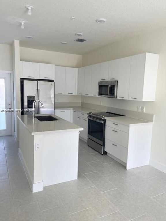 8167 NW 41 Street E111, Doral, FL 33166