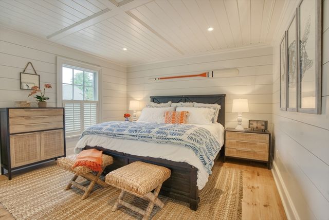 43 Peases Point Way S, Edgartown, MA 02539