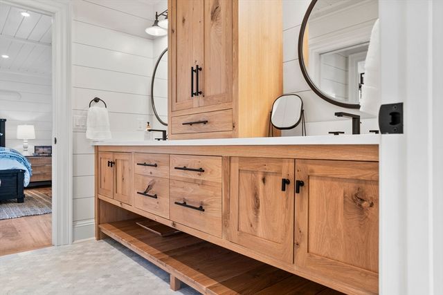 43 Peases Point Way S, Edgartown, MA 02539