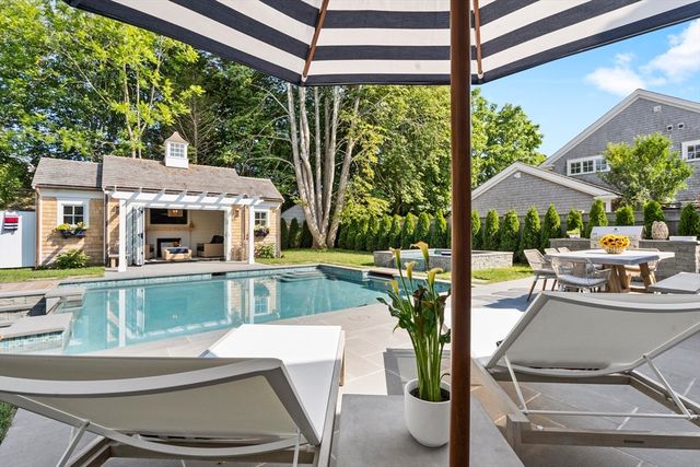 43 Peases Point Way S, Edgartown, MA 02539