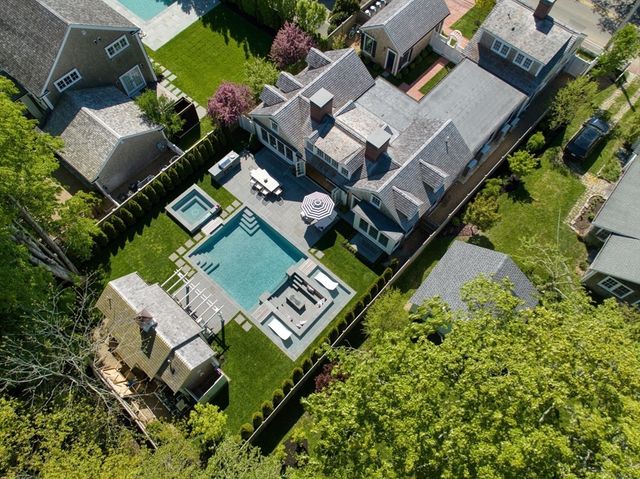 43 Peases Point Way S, Edgartown, MA 02539