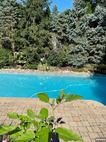 45 Hickory Lane, Closter, NJ 07624