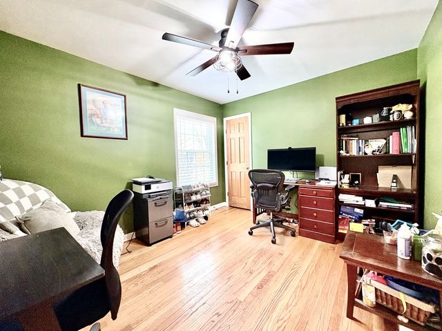 10223 S Spaulding Avenue, Evergreen Park, IL 60805