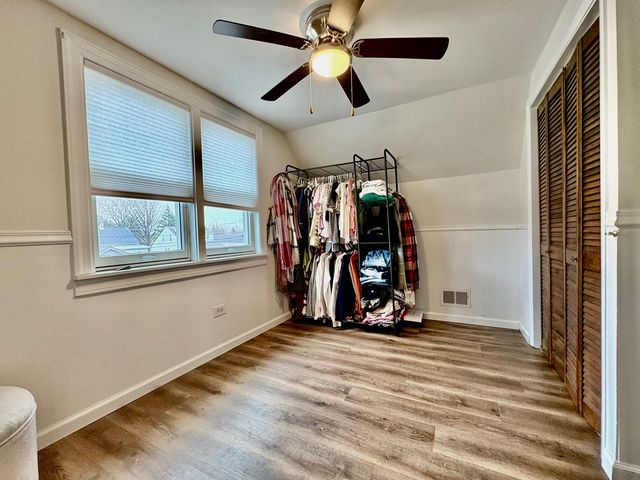 10223 S Spaulding Avenue, Evergreen Park, IL 60805