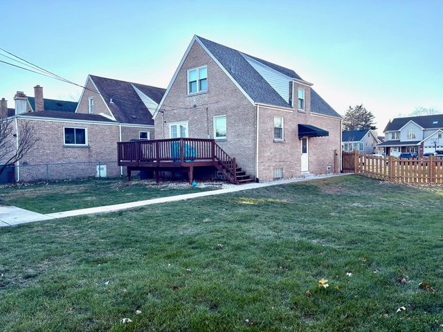 10223 S Spaulding Avenue, Evergreen Park, IL 60805