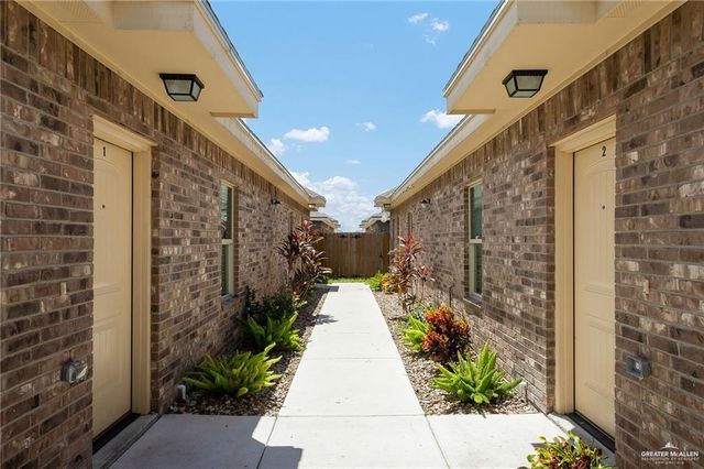 2712 E Eisenhower Avenue, Alton, TX 78573