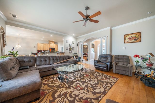 5587 Indianwood Drive, Redding, CA 96001