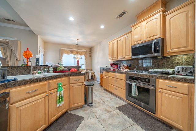 5587 Indianwood Drive, Redding, CA 96001