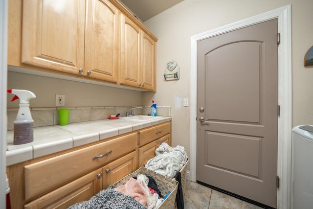 5587 Indianwood Drive, Redding, CA 96001