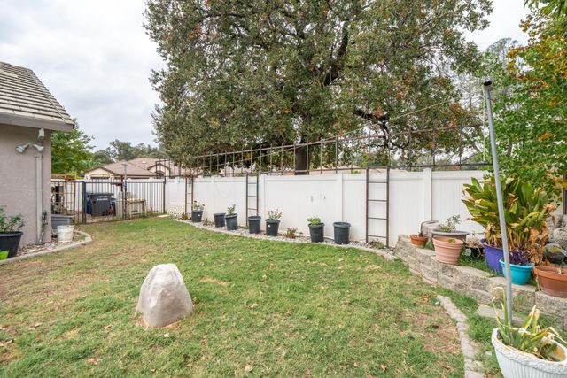 5587 Indianwood Drive, Redding, CA 96001