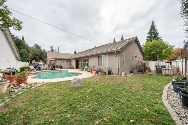 5587 Indianwood Drive, Redding, CA 96001