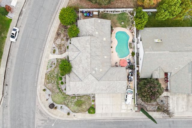 5587 Indianwood Drive, Redding, CA 96001