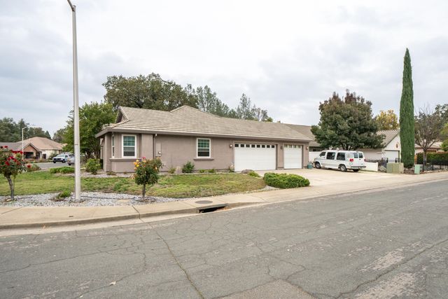 5587 Indianwood Drive, Redding, CA 96001