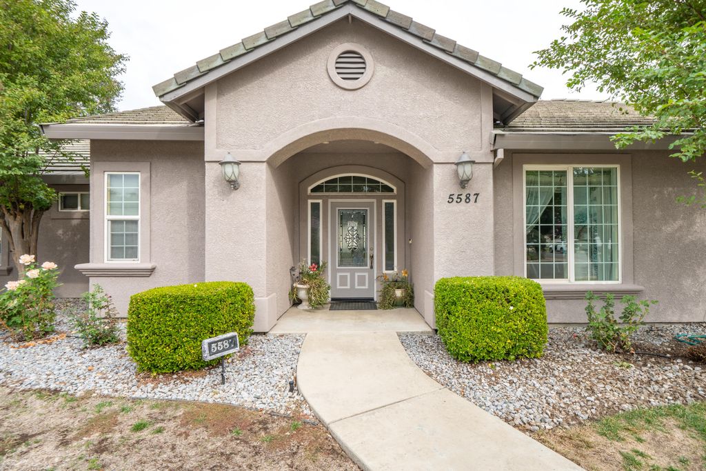 5587 Indianwood Drive, Redding, CA 96001