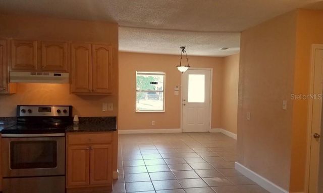 2921 W WALNUT STREET, Tampa, FL 33607