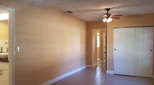 2921 W WALNUT STREET, Tampa, FL 33607