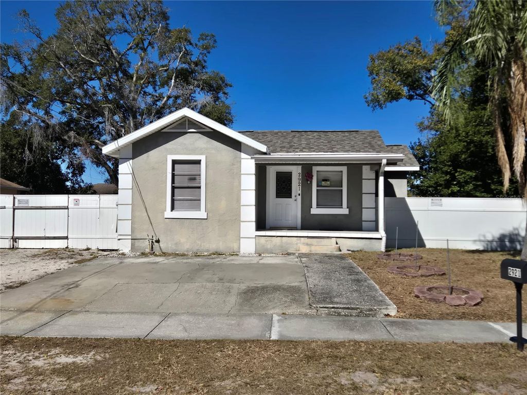 2921 W WALNUT STREET, Tampa, FL 33607