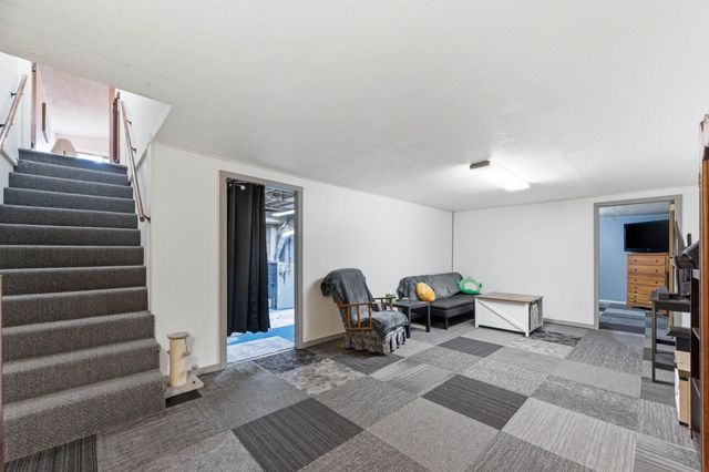 700 Anita Dr, Haysville, KS 67060