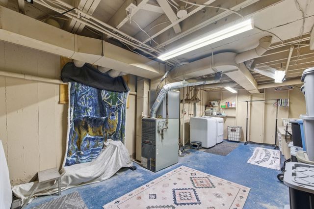 700 Anita Dr, Haysville, KS 67060