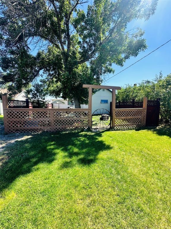 Image 24 of property listing at 51 3rd Avenue S, Stanford, MT 59479