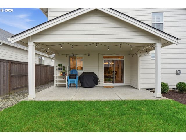 8710 N JUNIPER St, Camas, WA 98607