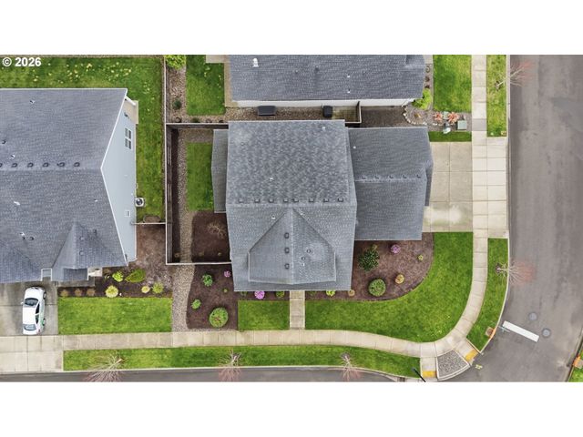 8710 N JUNIPER St, Camas, WA 98607