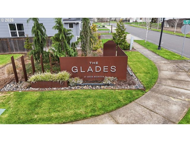 8710 N JUNIPER St, Camas, WA 98607